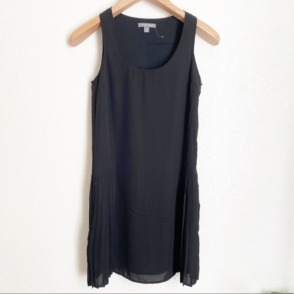 Tinley Road Pleated Drop Waist Shift Dress LBD XS
